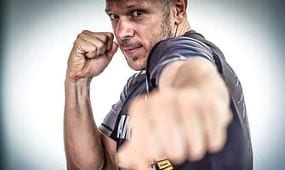 muay-thai-kickboxing-mma-fighters-boxers-combative-kickboxers